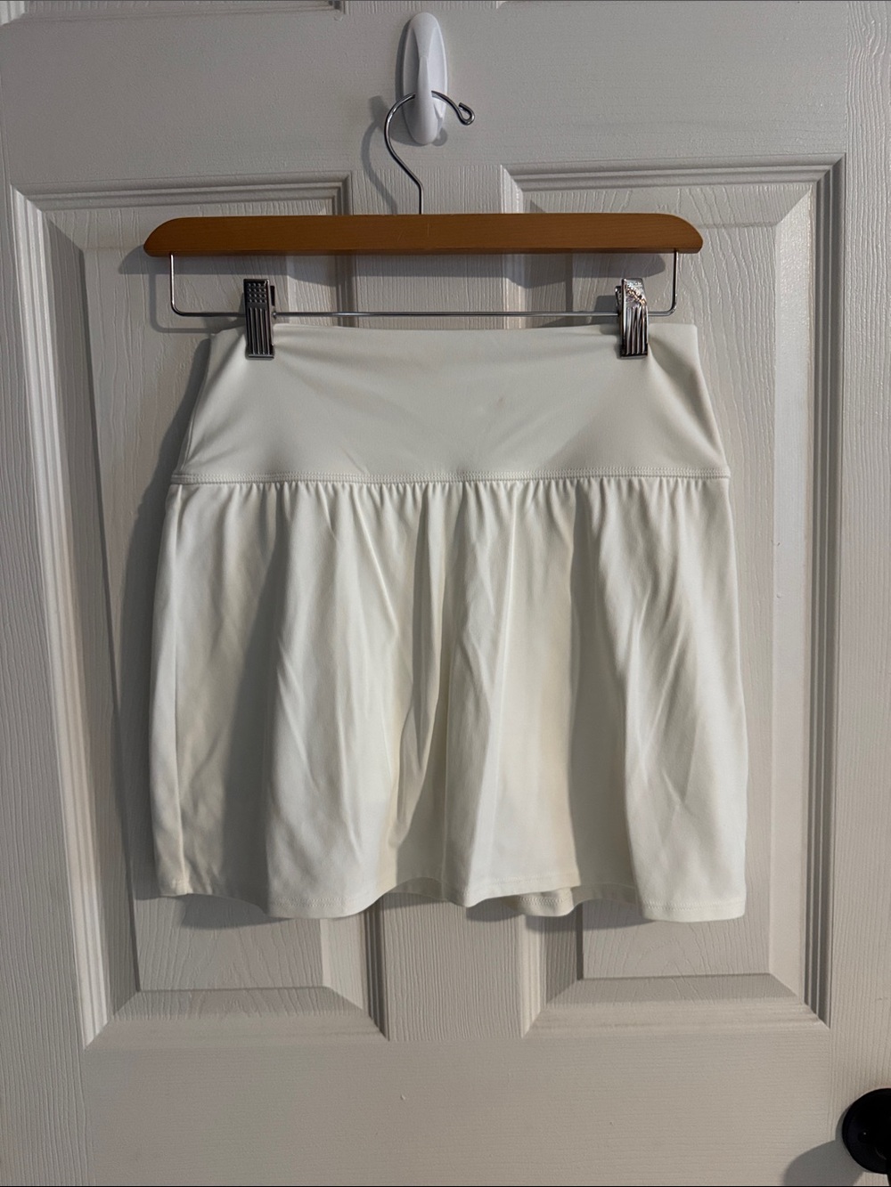 Women’s White Shorts Skirt Never Worn